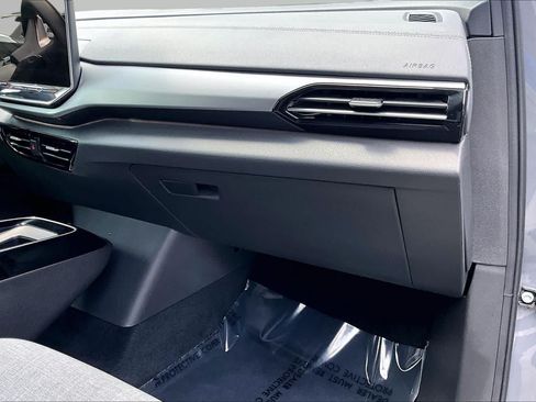 Used 2025 Volkswagen ID.4 Pro RWD image 18