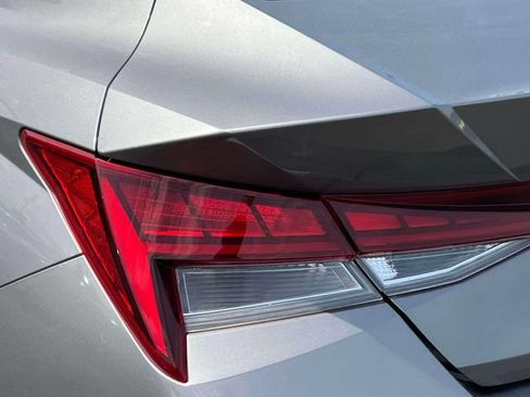Certified 2023 Hyundai Elantra Limited FWD image 10