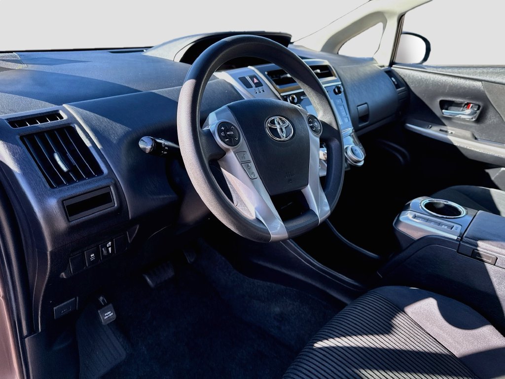 Used 2017 Toyota Prius V Two FWD image 5