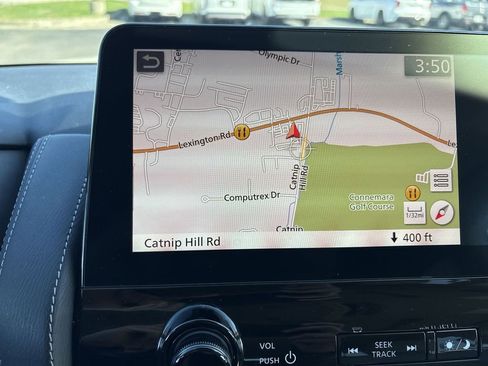 Used 2024 Nissan Armada SL w/ Captain's Chairs Package image 19