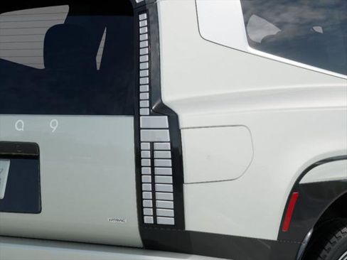 New 2026 Hyundai Ioniq 9 Limited image 10