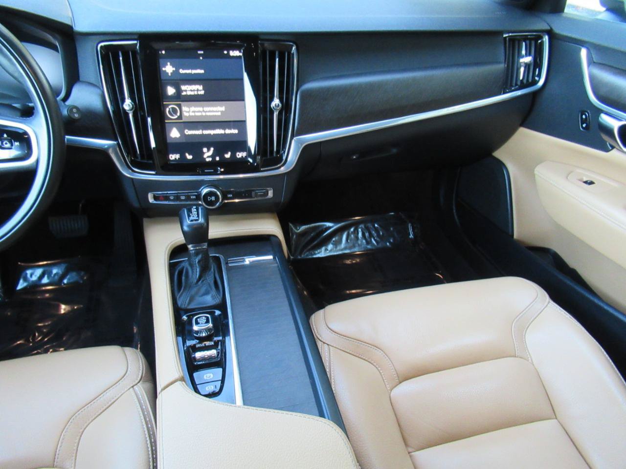 Used 2019 Volvo V90 T6 Cross Country w/ Advanced Package AWD/4WD image 11