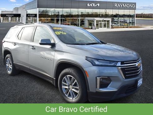 Used 2023 Chevrolet Traverse LT image 1