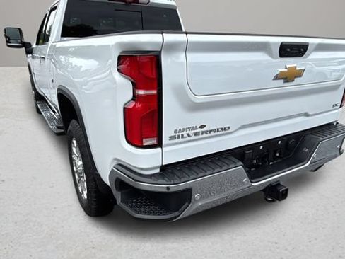 Used 2025 Chevrolet Silverado 2500 LTZ w/ LTZ Premium Package AWD/4WD image 36