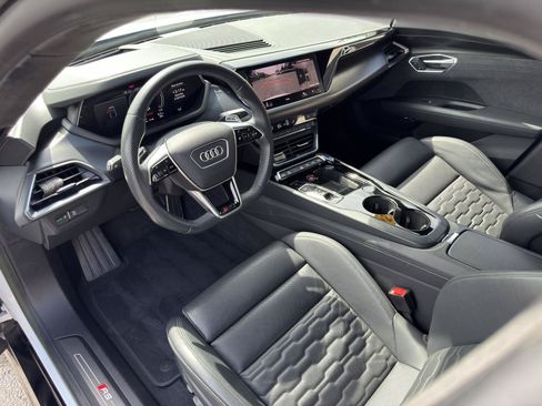Used 2023 Audi RS e-tron GT w/ Carbon Performance Package AWD/4WD image 27