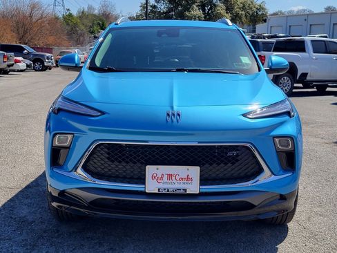 Used 2025 Buick Encore GX Sport Touring image 9