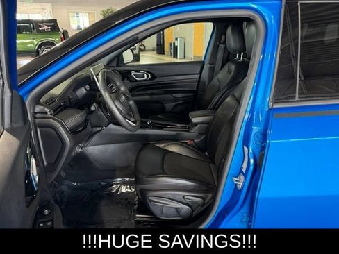Used 2022 Jeep Compass Latitude AWD/4WD image 17