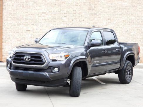 Used 2020 Toyota Tacoma SR5 image 13