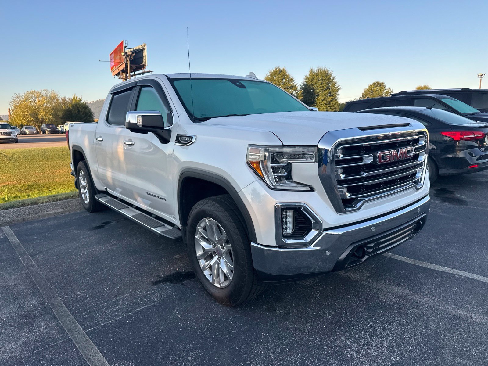 Used 2021 GMC Sierra 1500 SLT w/ SLT Premium Plus Package AWD/4WD image 3