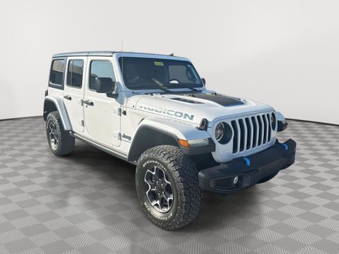 Used 2023 Jeep Wrangler Unlimited Rubicon 4xe w/ Cold Weather Group AWD/4WD image 7