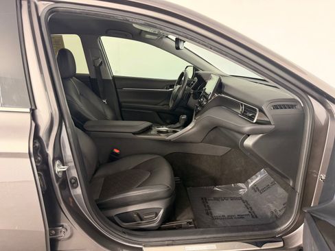 Used 2023 Toyota Camry XSE FWD image 33