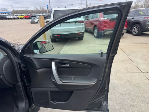 Used 2010 GMC Acadia SLE image 16