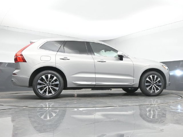 Used 2023 Volvo XC60 B5 Plus w/ Climate Package AWD/4WD image 42