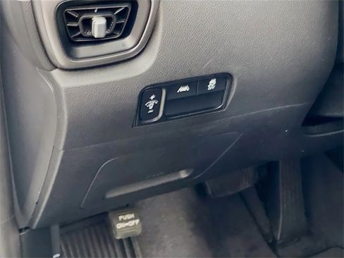 Used 2023 Kia Sorento S w/ Panoramic Sunroof Package image 11