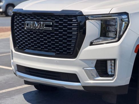 Used 2022 GMC Yukon Denali AWD/4WD image 10