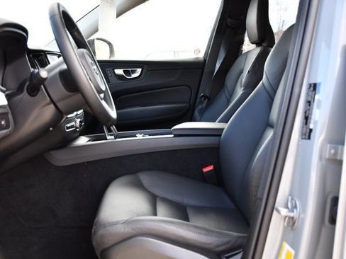 Certified 2025 Volvo XC60 B5 Plus image 12