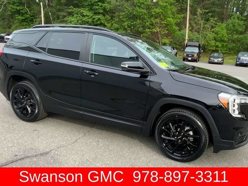Certified 2023 GMC Terrain SLE w/ Driver Convenience Package AWD/4WD image 2