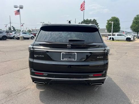 Used 2025 Buick Enclave Avenir w/ LPO, Floor Liner Package AWD/4WD image 7