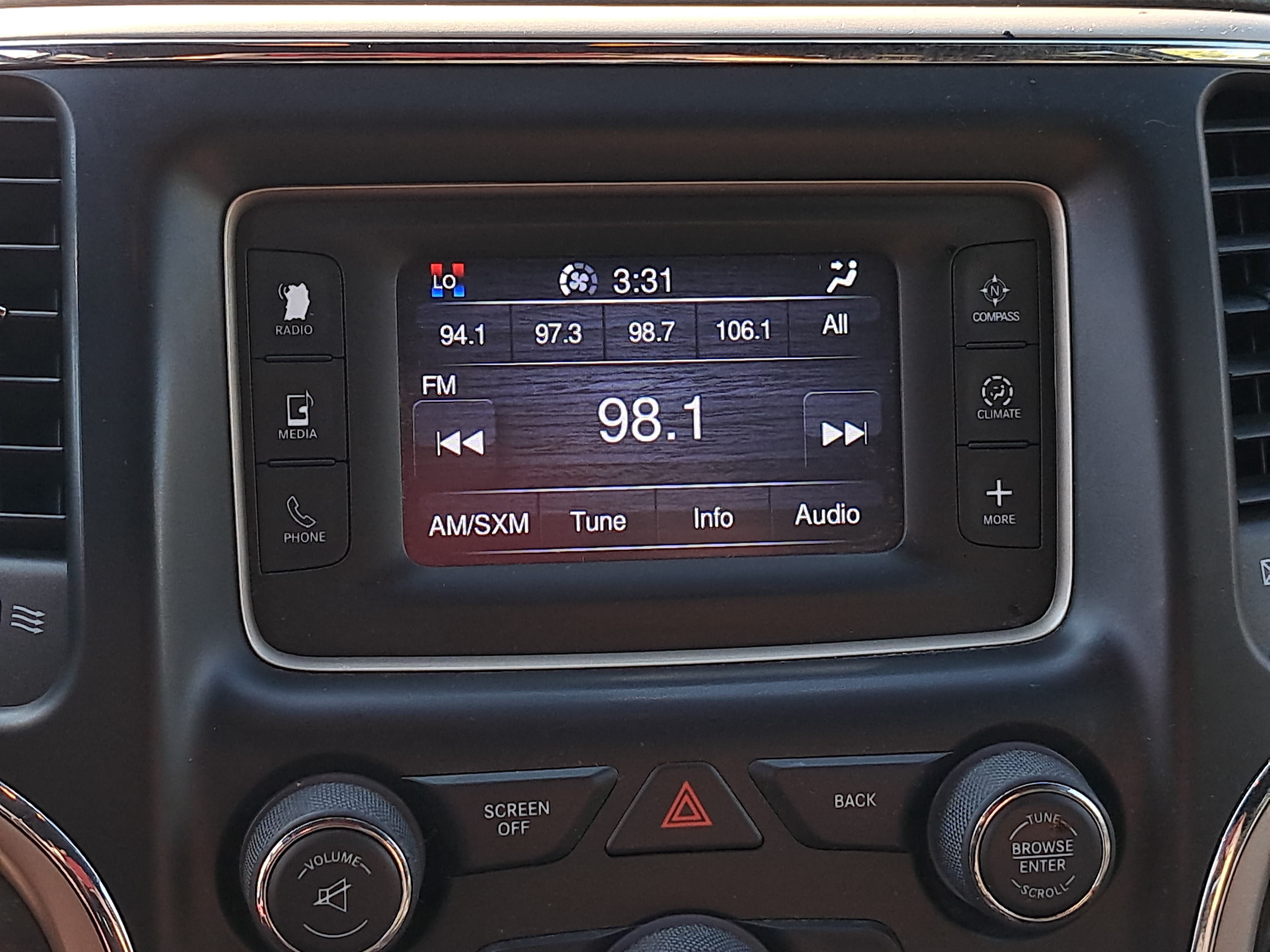 Used 2014 Jeep Grand Cherokee Laredo w/ Quick Order Package 23E AWD/4WD image 19