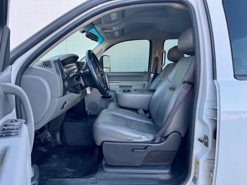 Used 2014 Chevrolet Silverado 2500 W/T image 16