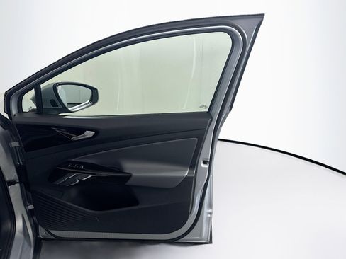 Used 2022 Volkswagen ID.4 Pro image 32