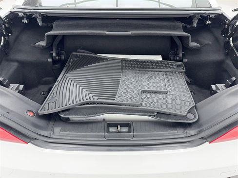 Used 2015 Mercedes-Benz SL 550 image 19