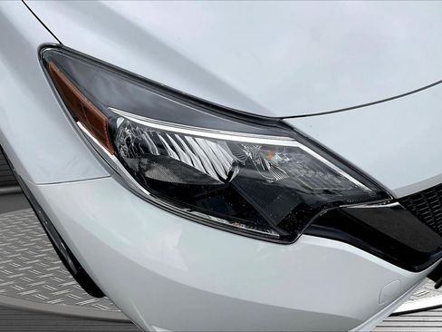 Used 2019 Nissan Versa Note SV FWD image 30