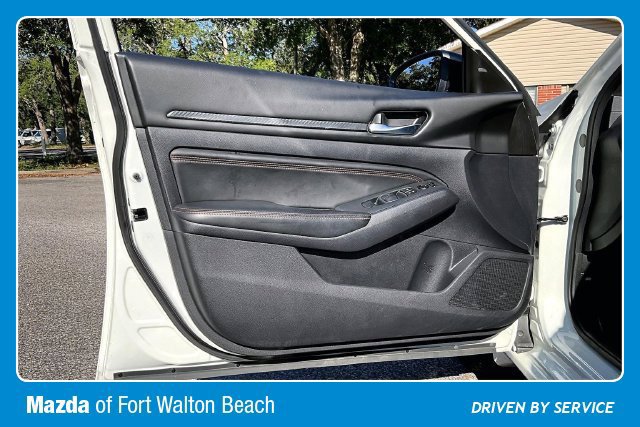 Used 2020 Nissan Altima 2.5 SR w/ Premium Package AWD/4WD image 17