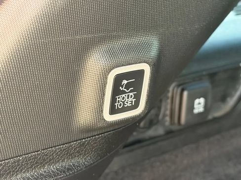 Used 2024 Jeep Grand Cherokee Trailhawk AWD/4WD image 15