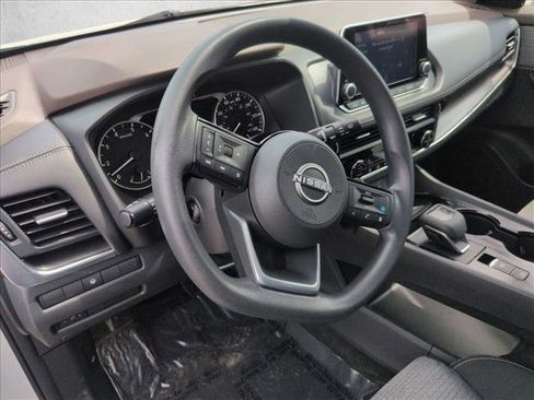 Used 2023 Nissan Rogue SV AWD/4WD image 10