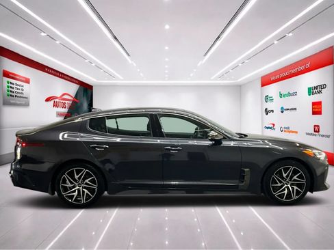 Used 2022 Kia Stinger GT-Line w/ Sun & Sound Package AWD/4WD image 8