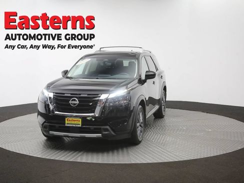 Used 2025 Nissan Pathfinder SL w/ SL Premium Package AWD/4WD image 57