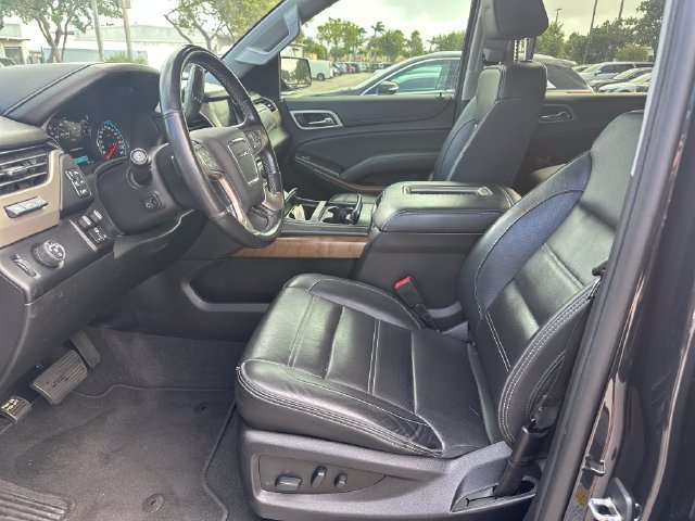 Used 2020 GMC Yukon Denali w/ Denali Ultimate Package RWD image 9