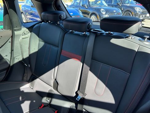 Used 2025 MINI Cooper S image 31