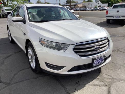 Used 2014 Ford Taurus SEL w/ Equipment Group 201A FWD image 6