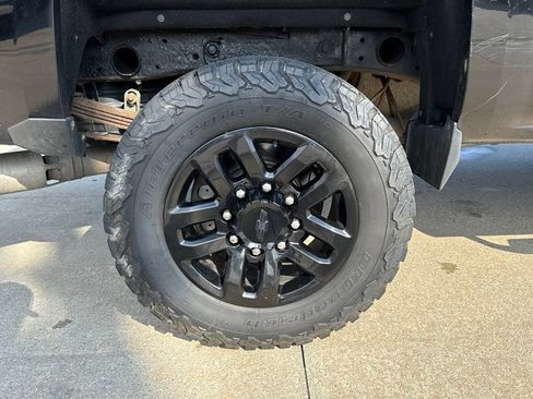 Used 2016 Chevrolet Silverado 2500 LT w/ Midnight Edition AWD/4WD image 50