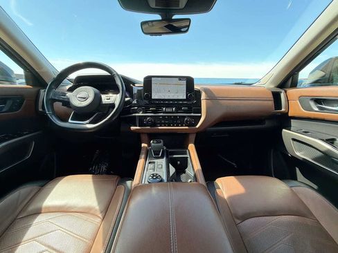 Used 2023 Nissan Pathfinder Platinum AWD/4WD image 12