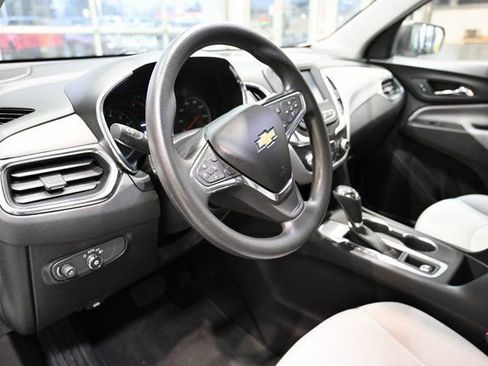 Used 2018 Chevrolet Equinox LS image 19