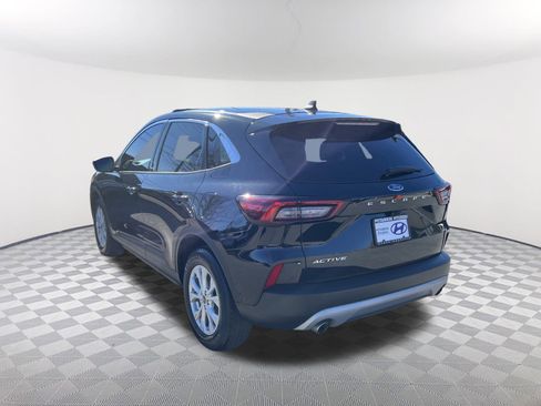 Used 2024 Ford Escape Active w/ Cold Weather Package image 9