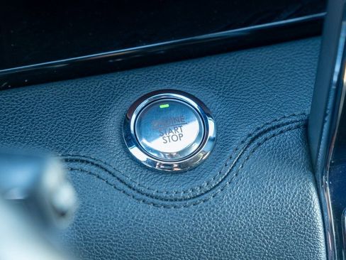 Used 2023 Lincoln Navigator Reserve image 32