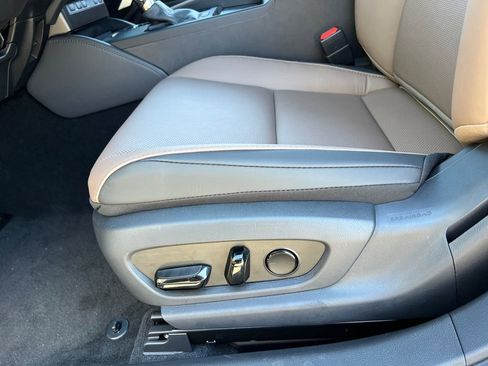 New 2025 Lexus ES 350 w/ Premium Package image 13