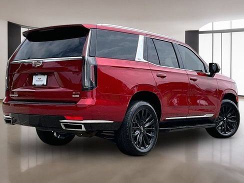Used 2024 Cadillac Escalade Premium Luxury AWD/4WD image 2