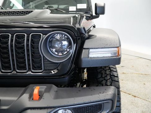 New 2026 Jeep Gladiator Mojave w/ Safety Group AWD/4WD image 13