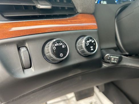 Used 2019 Cadillac Escalade Luxury image 23