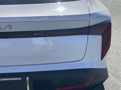 New 2025 Kia K4 LXS image 11