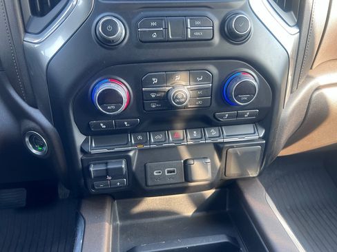 Used 2021 Chevrolet Silverado 1500 RST image 21