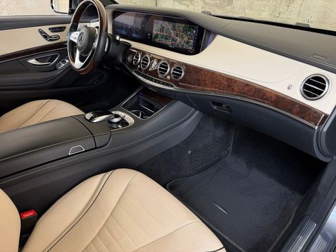 Used 2019 Mercedes-Benz S 560 Sedan image 19