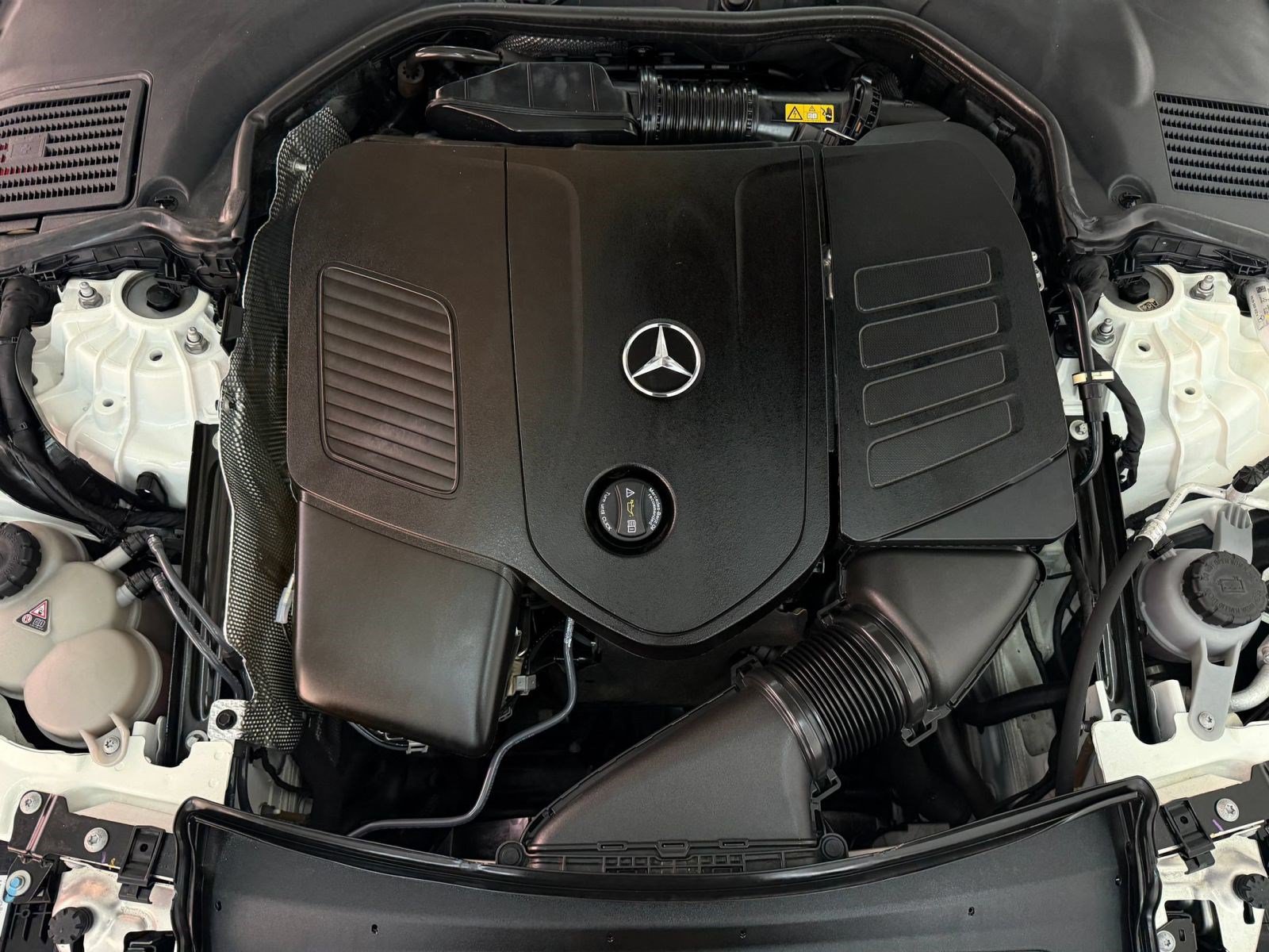 Used 2023 Mercedes-Benz C 300 Sedan image 32