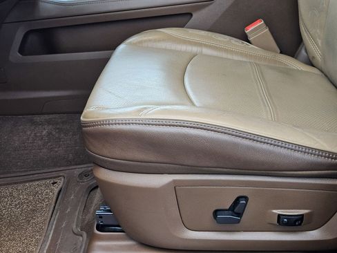 Used 2019 RAM 3500 Limited image 31