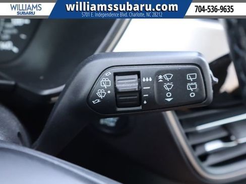 Used 2022 Ford Escape SE w/ SE Sport Appearance Package FWD image 24